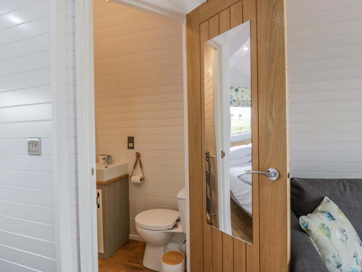 Laird Lodge 2 Локърби Екстериор снимка